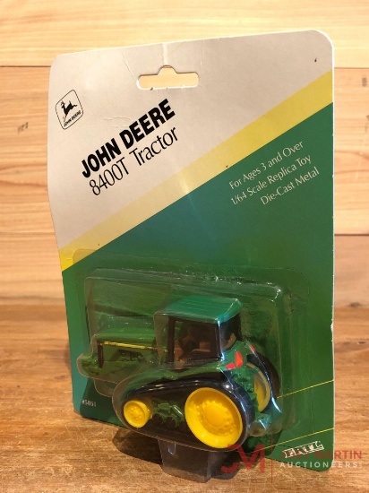ERTL JOHN DEERE 8400T TRACTOR, 1:16 SCALE