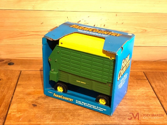 JOHN DEERE FARM COUNTRY FORAGE WAGON