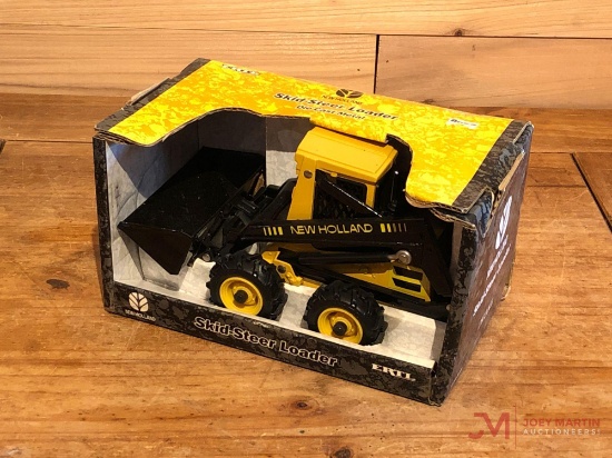 NEW HOLLAND SKID STEER LOADER ERTL 1/16 SCALE