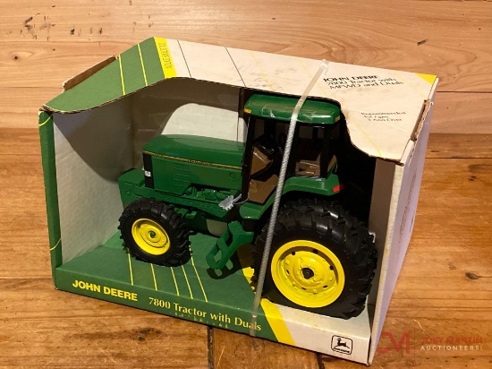 JOHN DEERE 7800 TRACTOR W/ MFWD & DUALS (ages 3+)