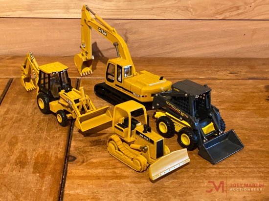 (4) PC. CONSTRUCTION TOY SET