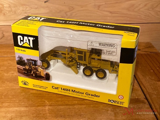 CAT 140H MOTOR GRADER, DIE-CAST METAL AGES 8+ 1/50TH SCALE