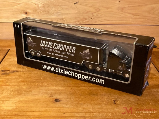 DIXIE CHOPPER ERTL COLLECTIBLES KENWORTH T2000 TRANSPORT, 1:64