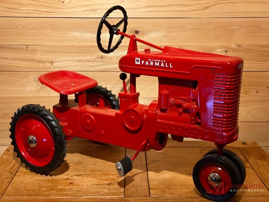 MCCORMICK FARMALL PEDAL TRACTOR, TRACTOR CYCLE