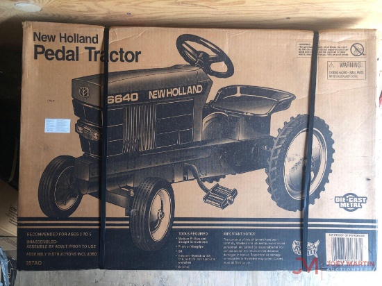 ERTL NEW HOLLAND 6640 PEDAL TRACTOR (IN ORIGINAL BOX)