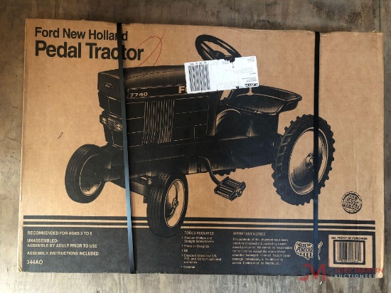 FORD NEW HOLLAND PEDAL TRACTOR 7740 (IN ORIGINAL BOX)
