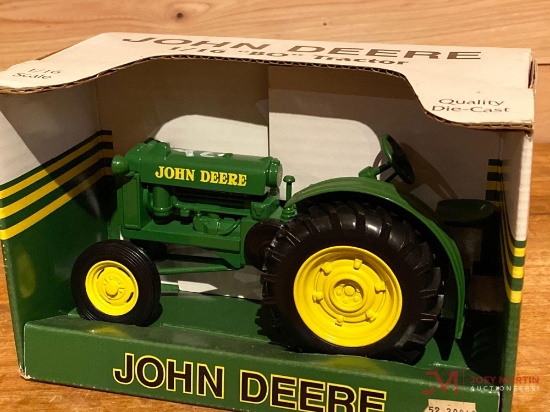 JOHN DEERE "BO" TRACTOR, 1:16 SCALE