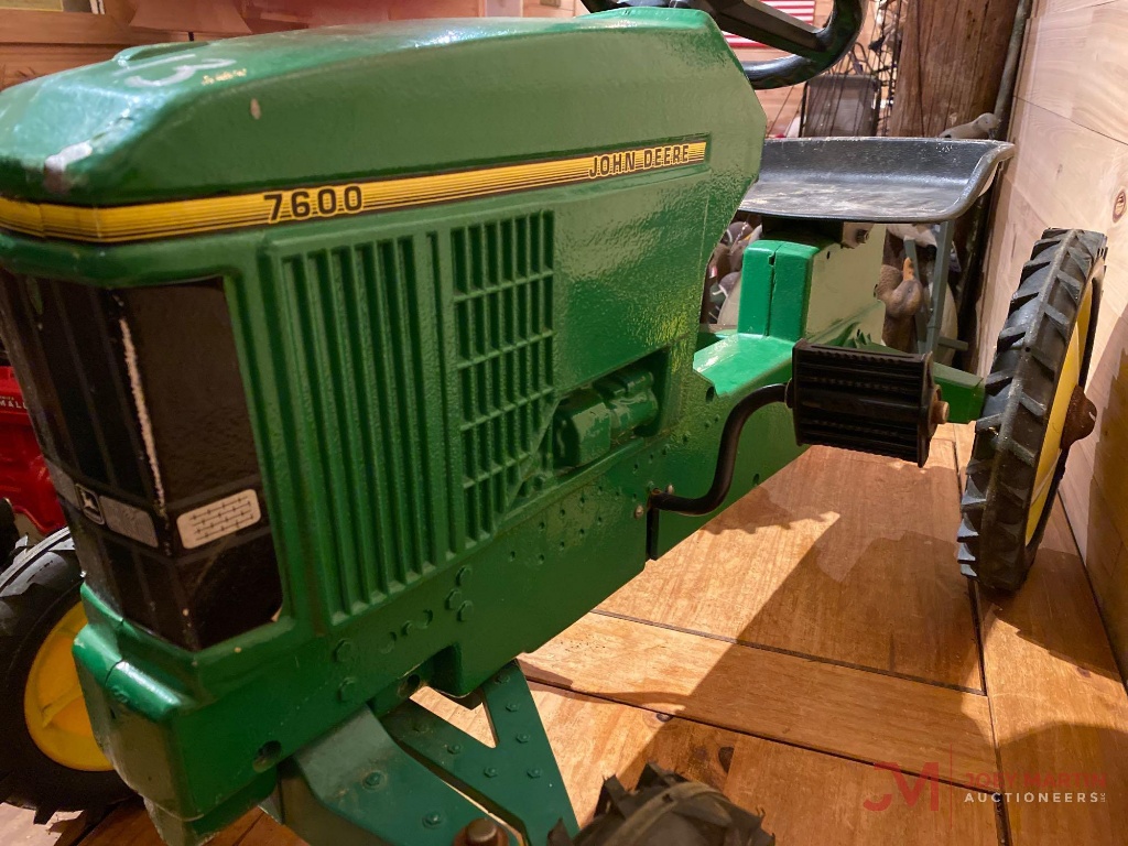 john deere 7600 pedal tractor