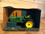 JOHN DEERE 1961-1963 4010 TRACTOR ERTL 1:16 SCALE