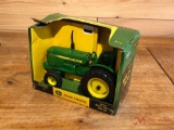 JOHN DEERE MODEL 950 TRACTOR, 1:16 SCALE