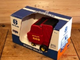 NEW HOLLAND ROUND BALER 1/16 SCALE