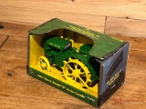 JOHN DEERE MODEL D TRACTOR, 1:16 SCALE