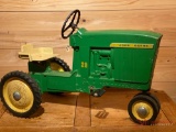 JOHN DEERE 20 PEDAL TRACTOR