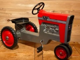 MASSEY FERGUSON MODEL 1100 PEDAL TRACTOR