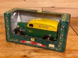 JOHN DEERE 1938 CHEVY PANEL PICK UP TRUCK, MERRY CHRISTMAS 1998 (AGES 8+)