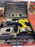 NEW DEWALT 18V BATTERY POWERED DRILL WITH (2) BATTERIES, CHARGER, CASE