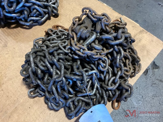 ASSORTED CHAINS AND HOOK