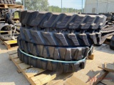 (1) NEW RUBBER TRACK