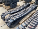 (1) NEW RUBBER TRACK