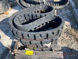 (1) RUBBER TRACK