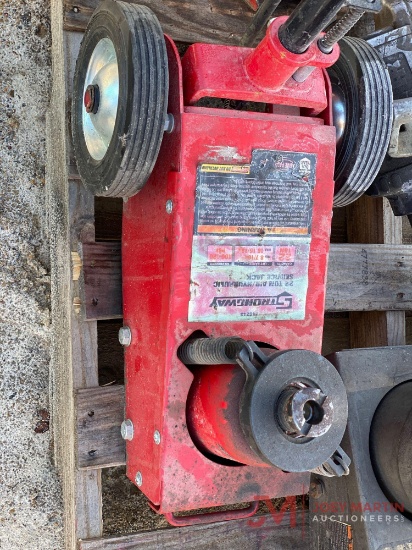 AIR OVER HYDRAULIC ROLLING SERVICE JACK 22 TON