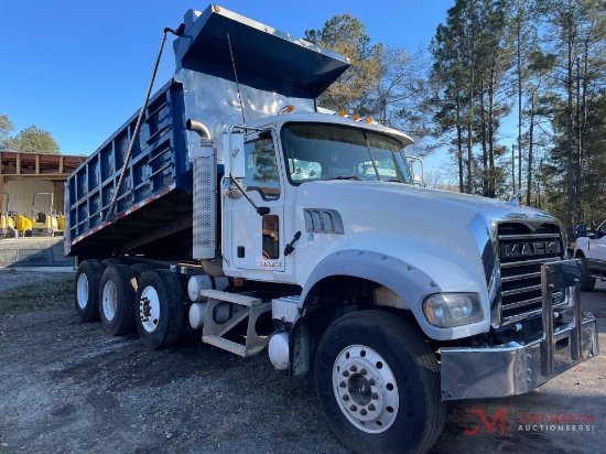 2007 MACK CTP713 TRI-AXLE DUMP TRUCK