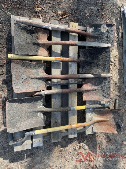 PALLET OF SHOVELS