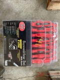 NEW 30 PC SCREWDRIVER SET WITH RACK