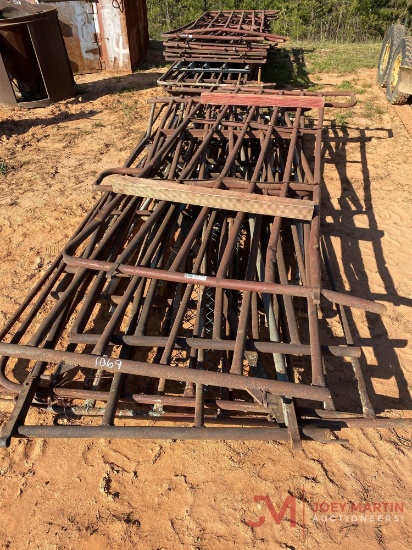 LIVESTOCK PANELS AND T POST