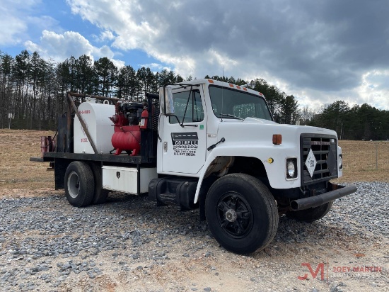 1983 INTERNATIONAL FUEL TRUCK