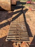 EXCAVATOR TRACK AND CHAIN