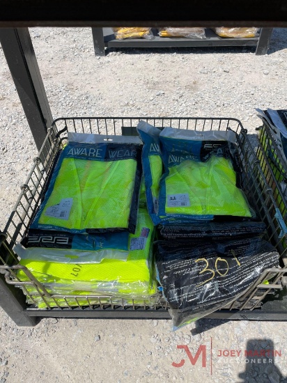 BASKET OF VARIOUS SAFETY VEST