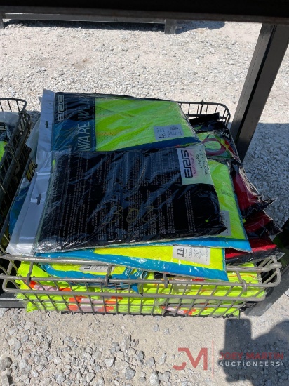 BASKET OF VARIOUS SAFETY VEST