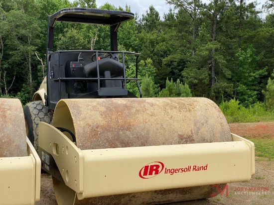 2006 INGERSOLL RAND PF SERIES 84" VIBRATORY SMOOTH ROLLER