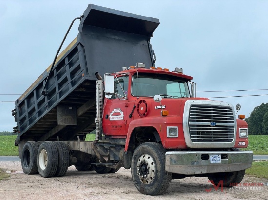 1996 FORD L8000 T/A DUMP TRUCK VIN