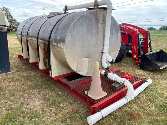 SKID MOUNTED 2500 GALLON WATER TANK