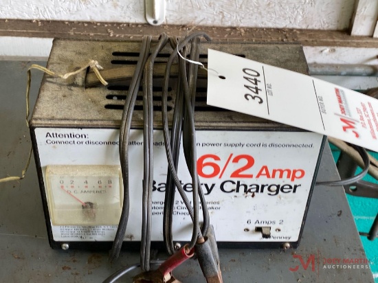 6/2 AMP BATTERY CHARGER