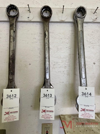 (1) 1-7/8" WRENCH, (1) 1-5/8" WRENCH