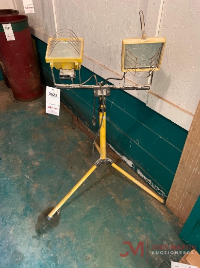 ELECTRIC SHOP LIGHT