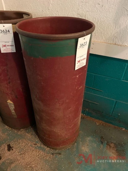 25 GALLON METAL DRUM FULL OF VARIOUS BOLTS