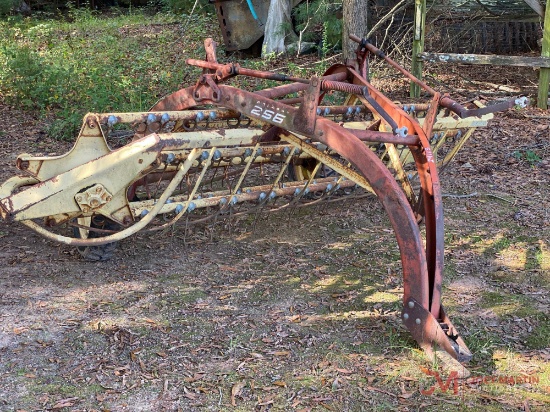 NEW HOLLAND 256 HAY RAKE