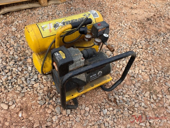 CH EXTREME CONTRACTOR SERIES ELECTRIC AIR COMPRESSOR, 3HP, 4 GALLON, 125 PSI