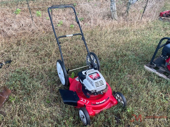 YARD MACHINES PUSH LAWNMOWER