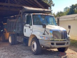2004 INTERNATIONAL 4300 SBA S/A DUMP TRUCK