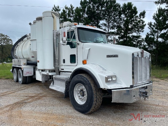 2015 KENWORTH T800 VAC TRUCK
