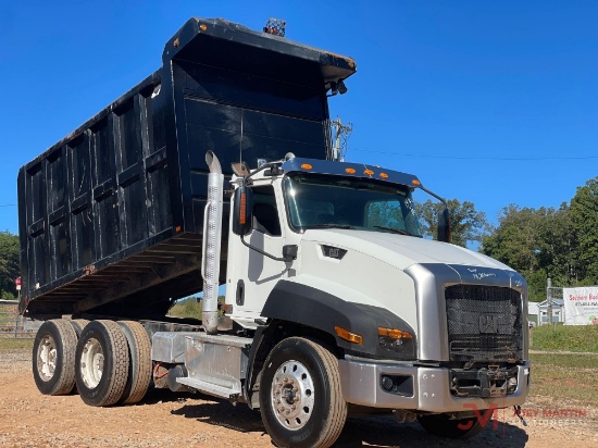 2016 CAT CT660S TANDEM DUMP TRUCK