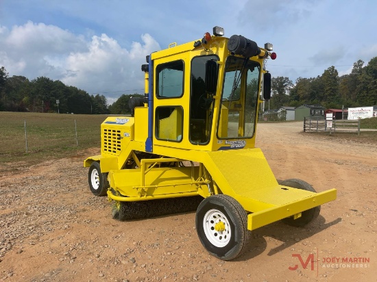 SUPERIOR DT80J BROOM