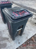 TRASH CAN