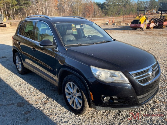 2010 VOLKSWAGEN TIGUAN 2.0T SUV