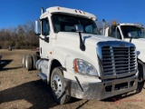 2011 FREIGHTLINER CASCADIA...DAY CAB TRUCK TRACTOR